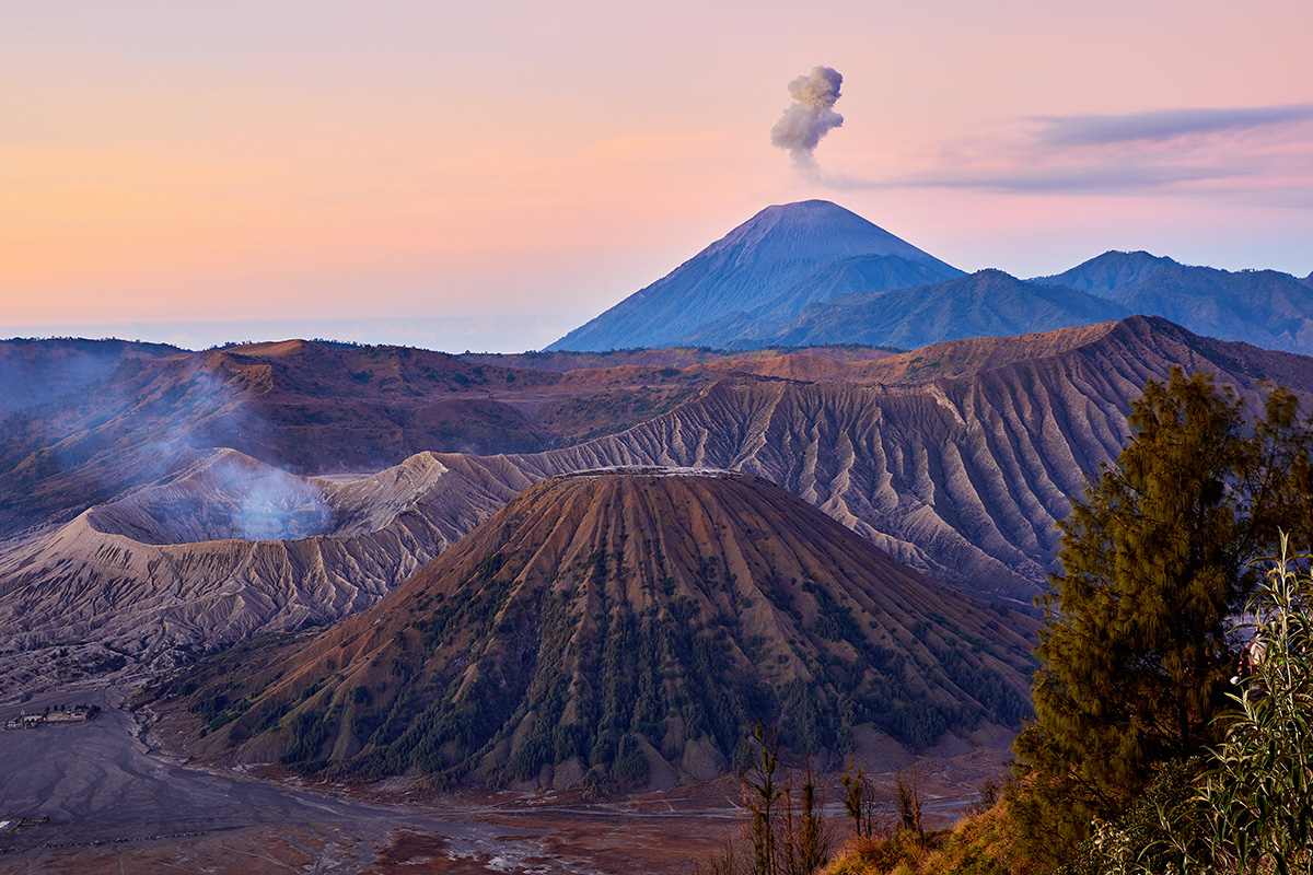 Sunrise at Gunung Bromo Sunrise at Gunung Bromo volcano